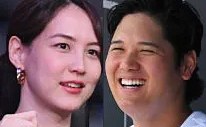 《真美子さんが第2子出産》帰国時に目撃されていた「ロングコートのメガネ姿」…妊娠中に大谷翔平の日本自宅で会っていた“大切な人”